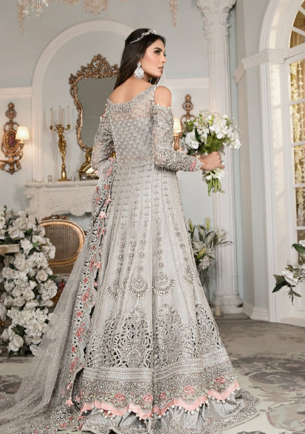 Maria - B Exclusive EMBROIDERY AND HANDWORK