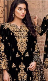 *iznik bridal embroidery velvet suit with embroidery chiffon Dupatta *