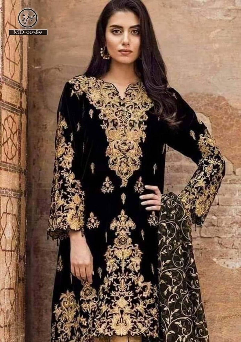 *iznik bridal embroidery velvet suit with embroidery chiffon Dupatta *